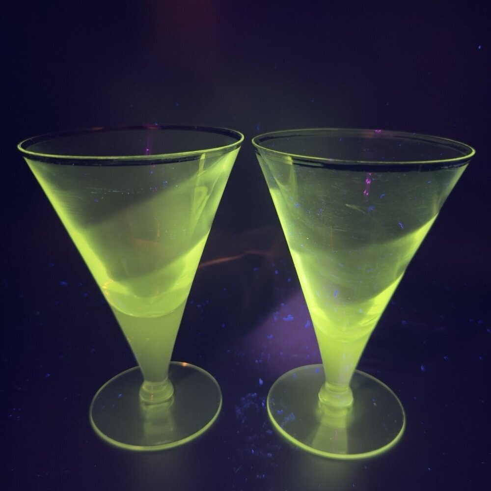 Mid Century Clear Glass Cups Silver Band Barware Manganese 365nm Green‎ UV Set2